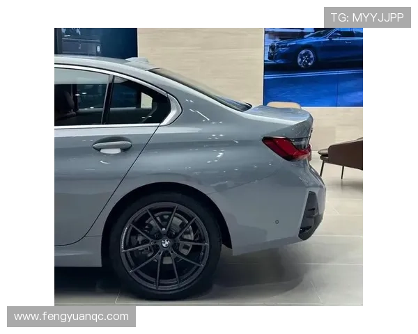 2.0T+8AT,原装进口,30万内拿下超值,3系慌了